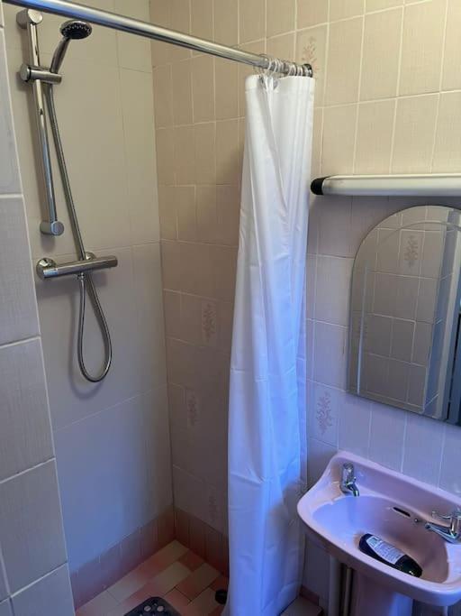 Glencree Air Apartment Kilmeaden Bagian luar foto