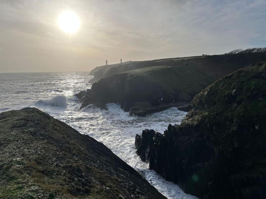 Glencree Air Apartment Kilmeaden Bagian luar foto