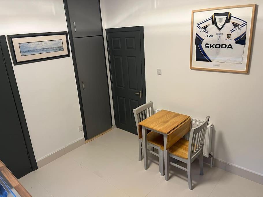 Glencree Air Apartment Kilmeaden Bagian luar foto